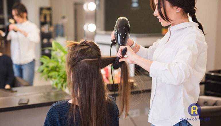 Các yếu tố ảnh hưởng đến bảng giá cắt tóc nữ  VNTESTBANK